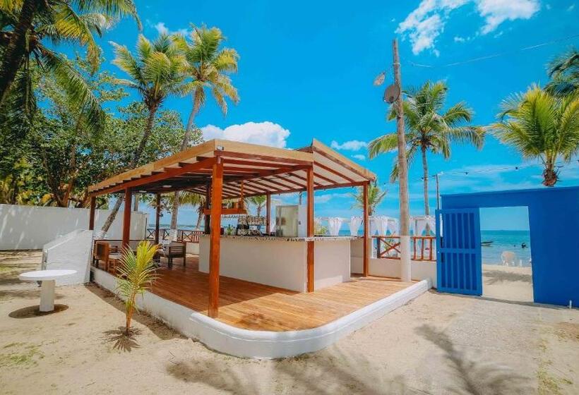 هتل Kpre Coveñas