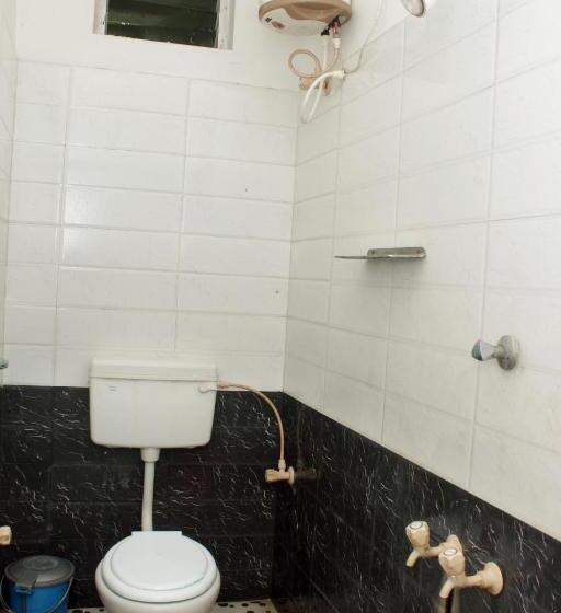 בית מלון כפרי Selvamurugan Residency