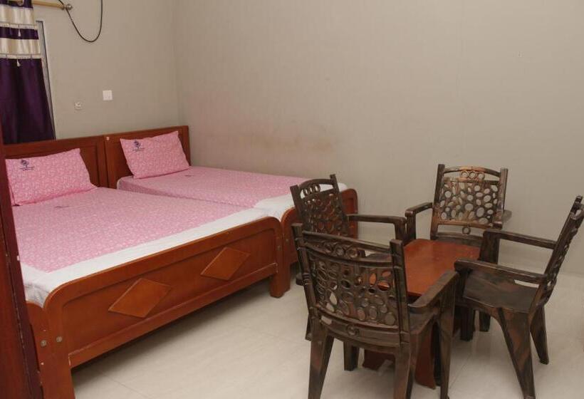 בית מלון כפרי Selvamurugan Residency
