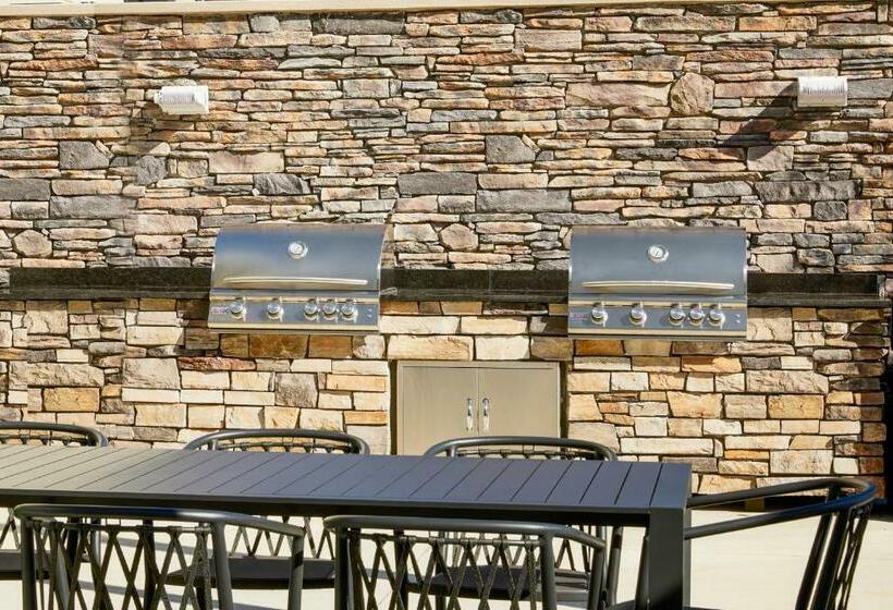 فندق Staybridge Suites   Auburn   University Area, An Ihg