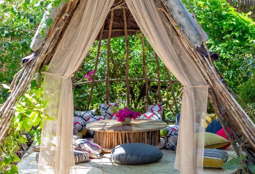 בית מלון כפרי The Nest Boutique Resort