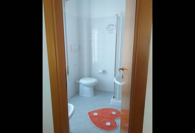 بنسيون Room In Bb   Quadruple Room 5 Minutes From The Sea
