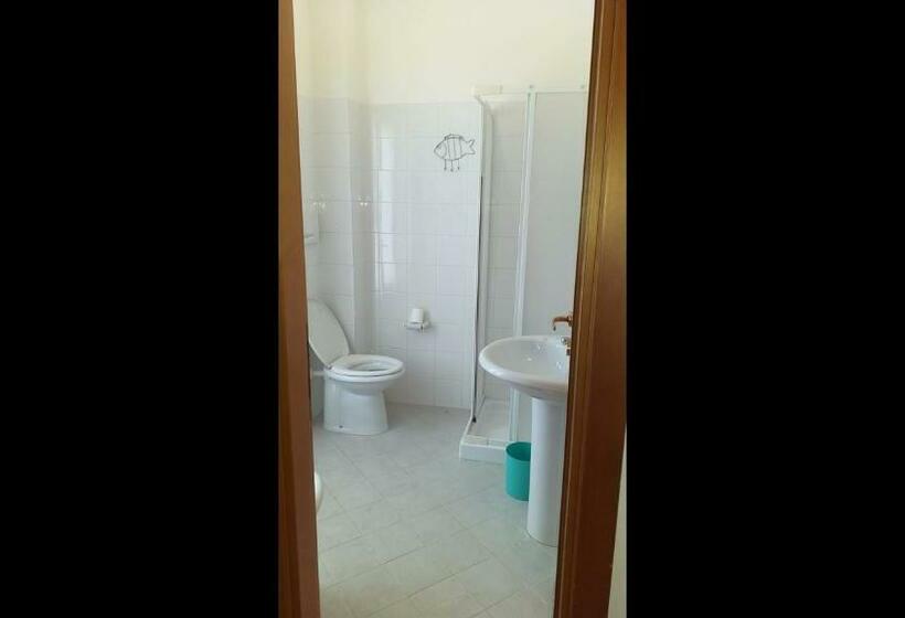 بنسيون Room In Bb   Quadruple Room In Pineto   Relaxing Holiday