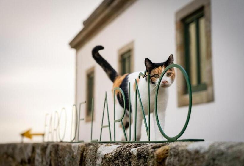 Hotel Faro Lariño