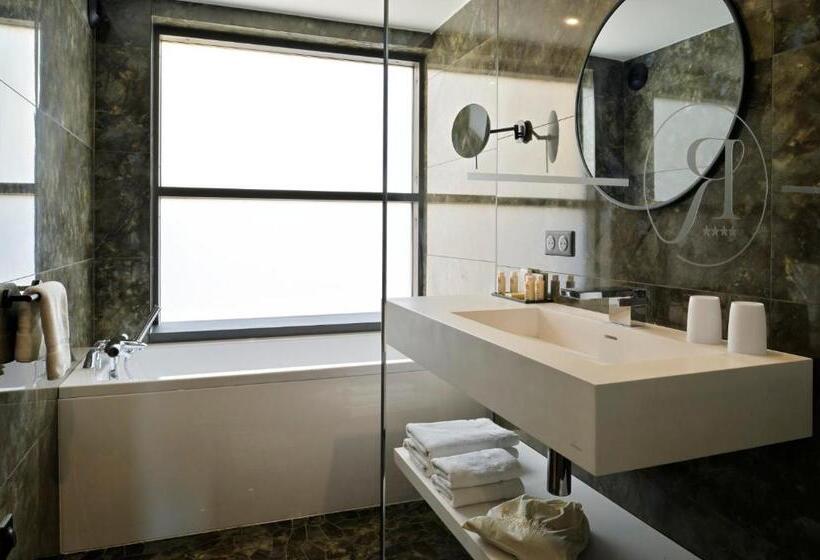 هتل Hôtel & Spa Rocabella