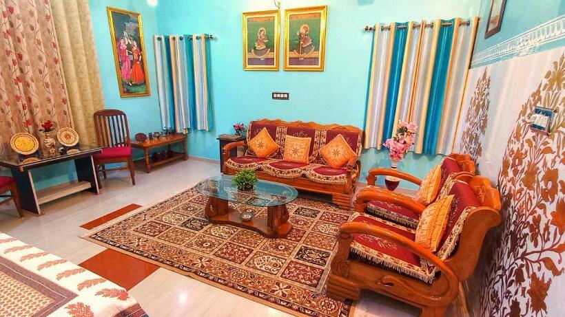 فندق Ghodela Niwas