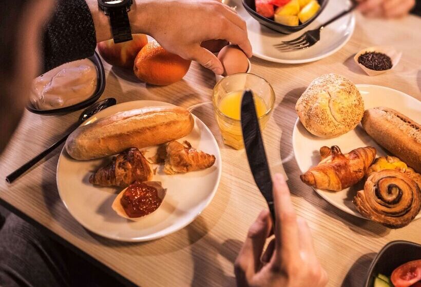 هتل Ibis Styles Arnhem Centre