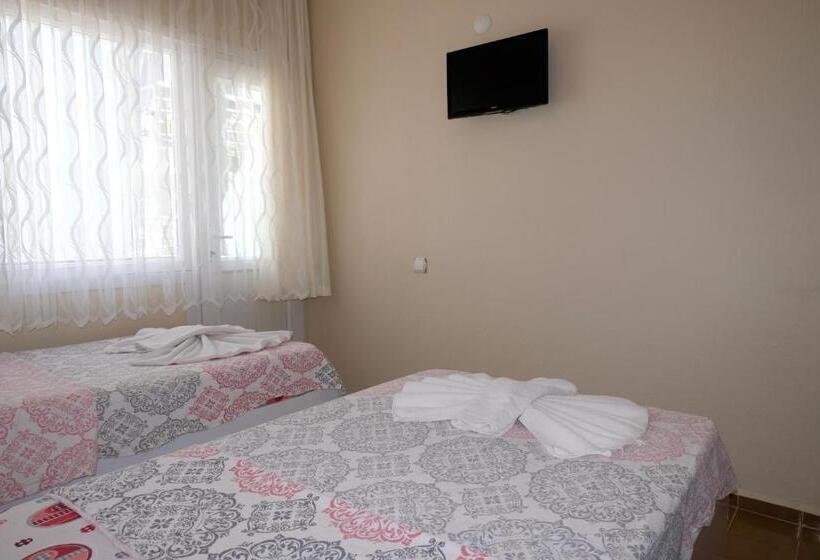 İleri̇ Otel
