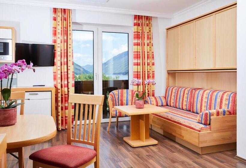Lacus Hotel Am See
