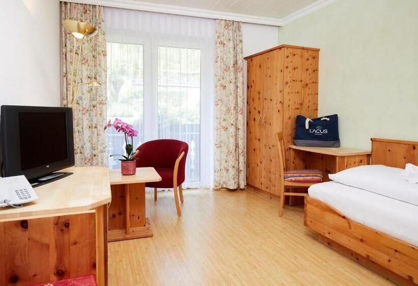 Lacus Hotel Am See