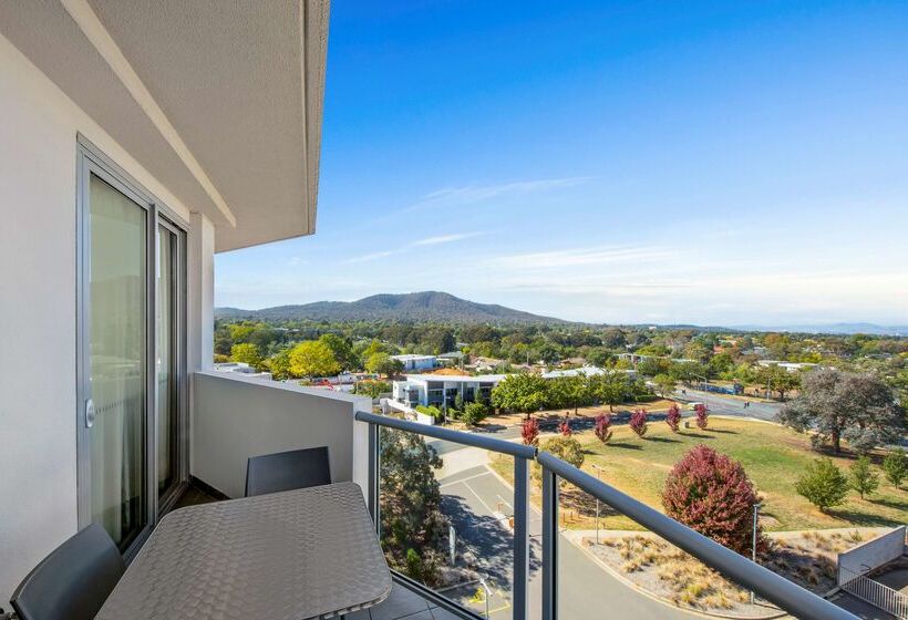 هتل Adina Serviced Apartments Canberra, Dickson