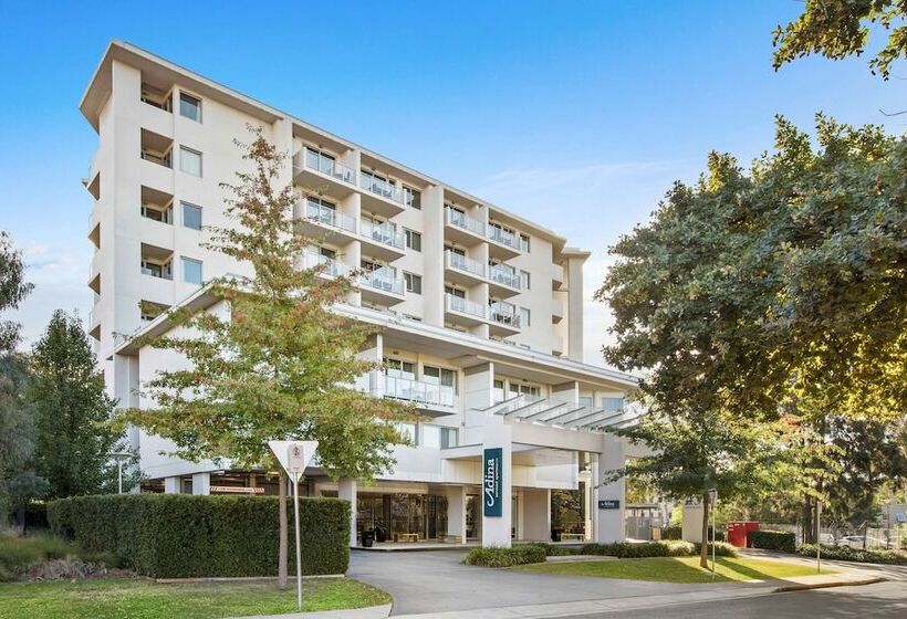هتل Adina Serviced Apartments Canberra, Dickson