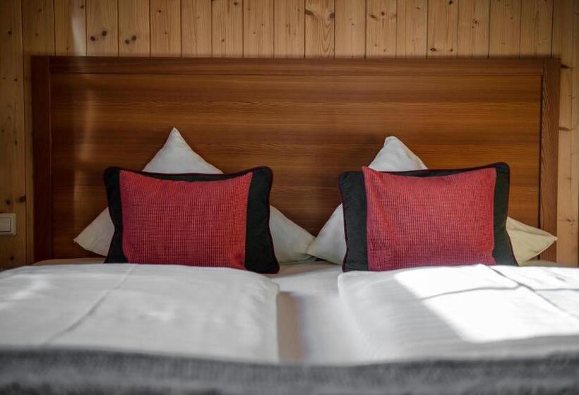 فندق Alpenparks Hagan Lodge Altaussee