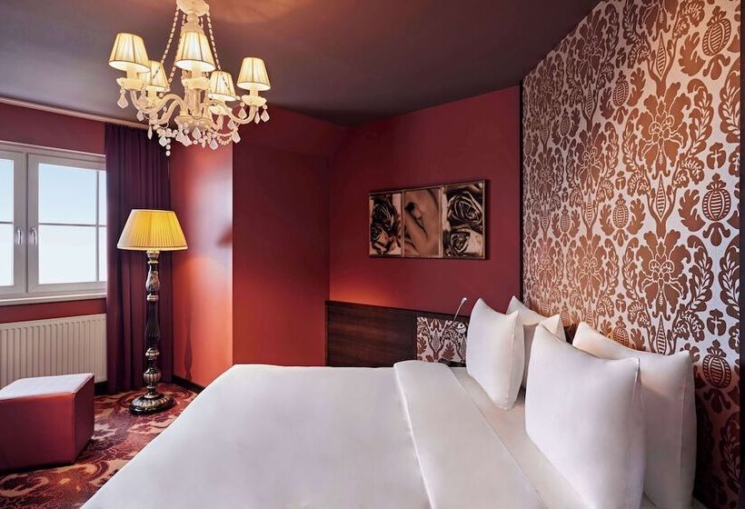 Lindner Hotel Nurburgring Motorsport, Part Of Jdv By Hyatt