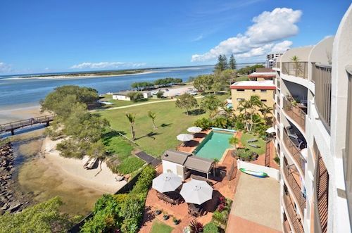 בית מלון כפרי Sails Resort Golden Beach