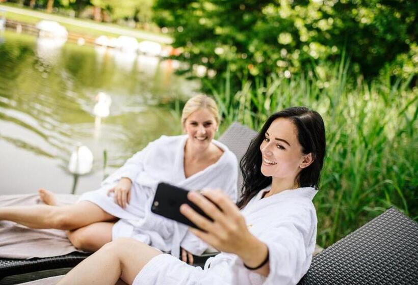 هتل Das Seepark Wörthersee Resort