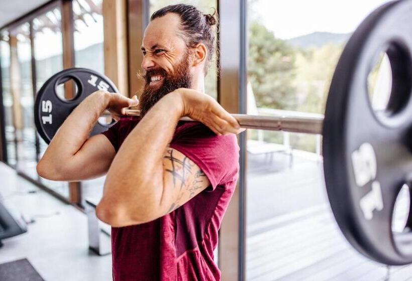 هتل Das Seepark Wörthersee Resort