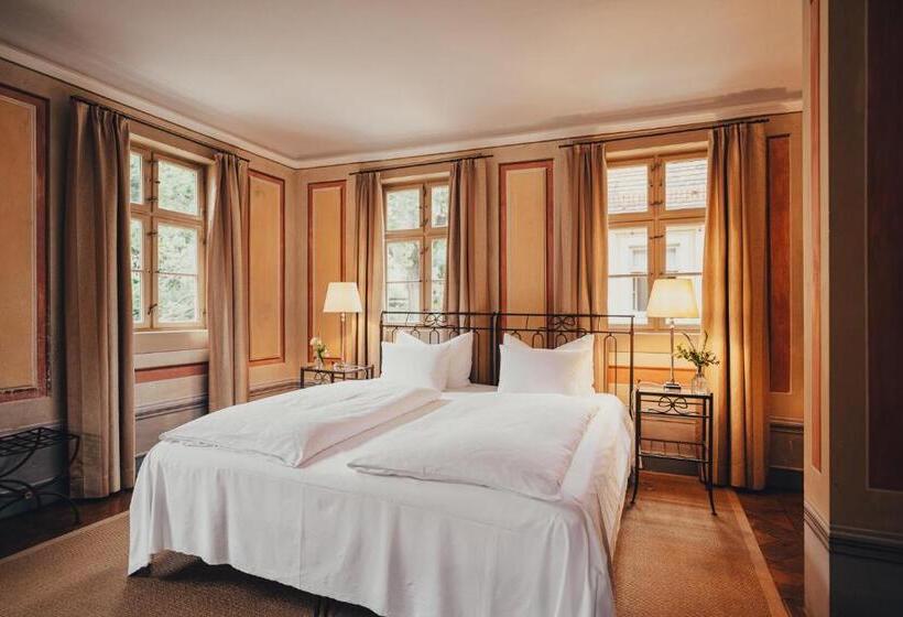 هتل Villa Sorgenfrei & Restaurant Atelier Sanssouci