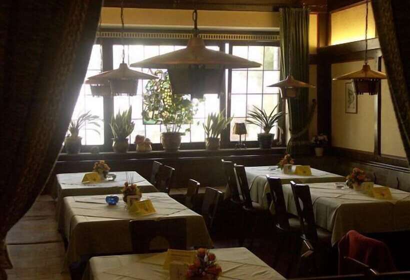 هتل Restaurant Weinhaus Grebel