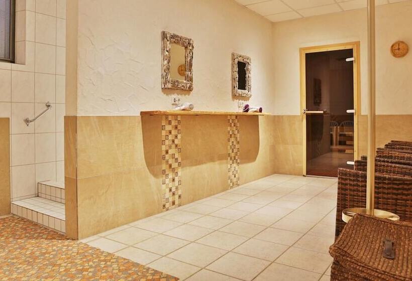 בית מלון כפרי Zum Lowen