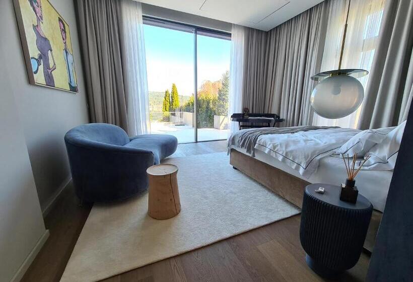 Suiten Aparthotel Aenea
