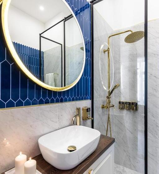 هاستل Holt Old Town Suites