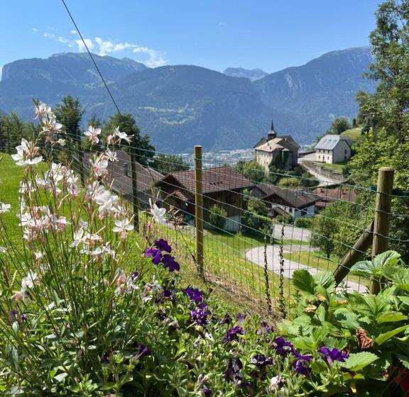 مبيت وإفطار Chalet Le Pery