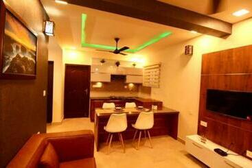 Green Royale Living Spaces   Luxury Serviced Apartments