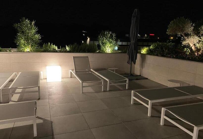 Lagrange Apart Hôtel Antibes Olympie