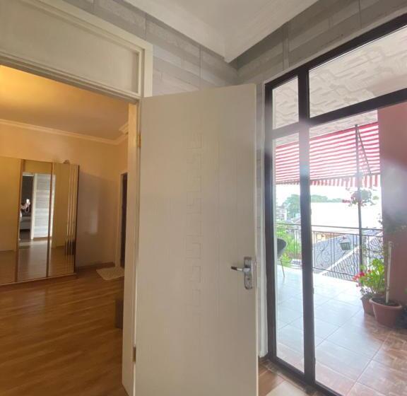 پانسیون Sunny Days