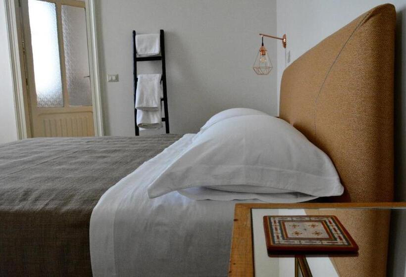 تختخواب و صبحانه Domus Aleria Deluxe Rooms