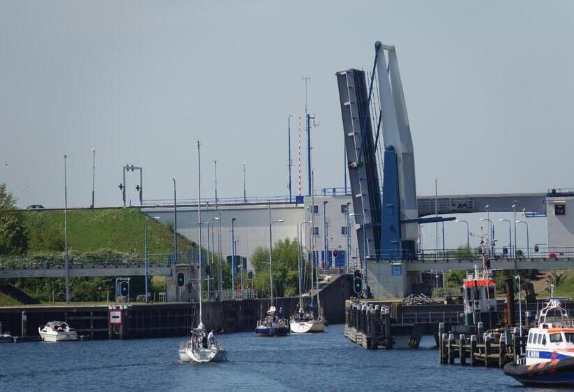 Dock Hotel Stellendam