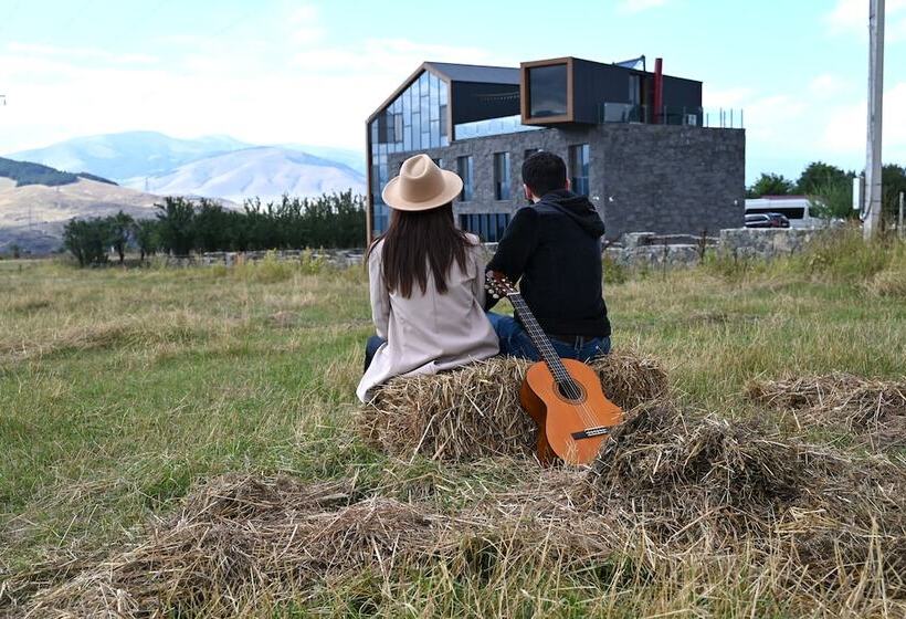 בית מלון כפרי Kaghni