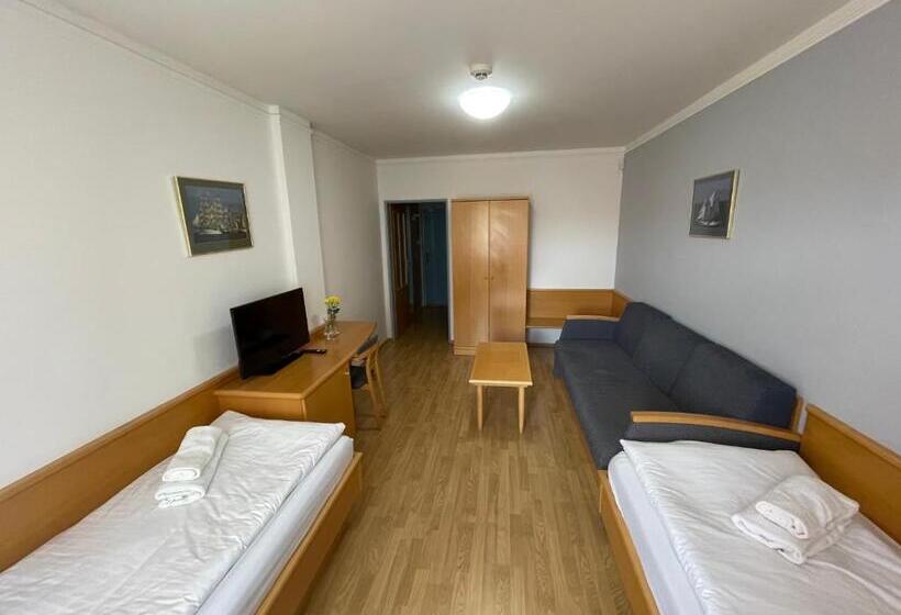 هتل Laguna & Restaurant