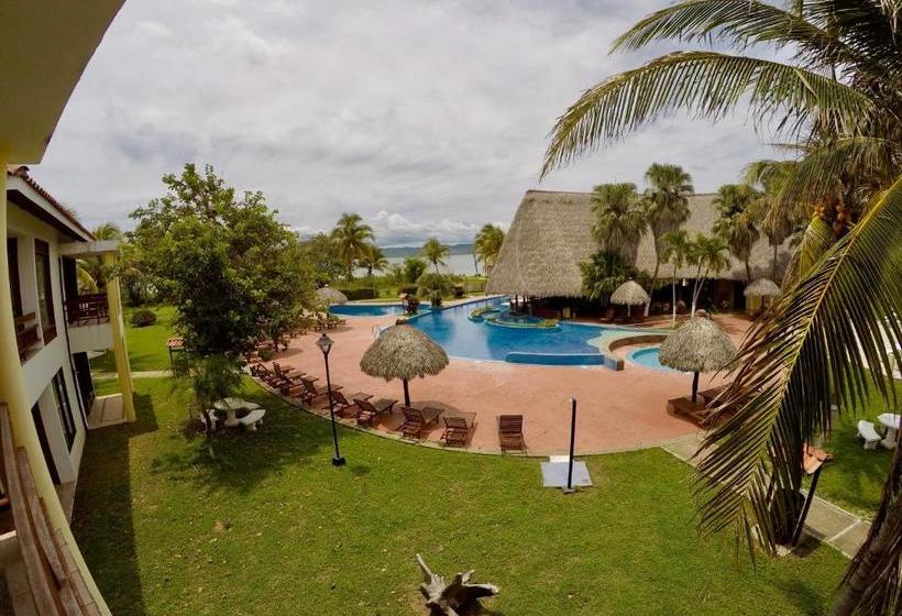 فندق Nandel Beach Resort