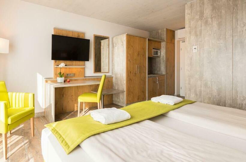 בית מלון כפרי Oho Rooms Geisingen   Digital Access Only