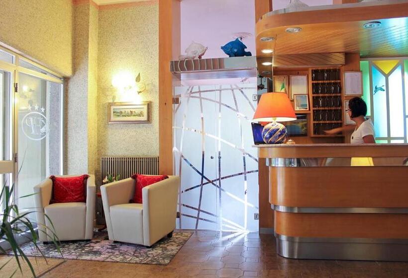 هتل Parco Dei Pini