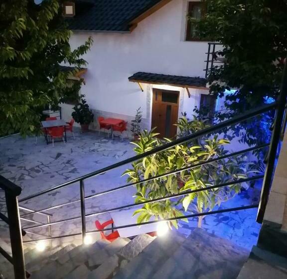 بنسيون Bixhaku Guesthouse