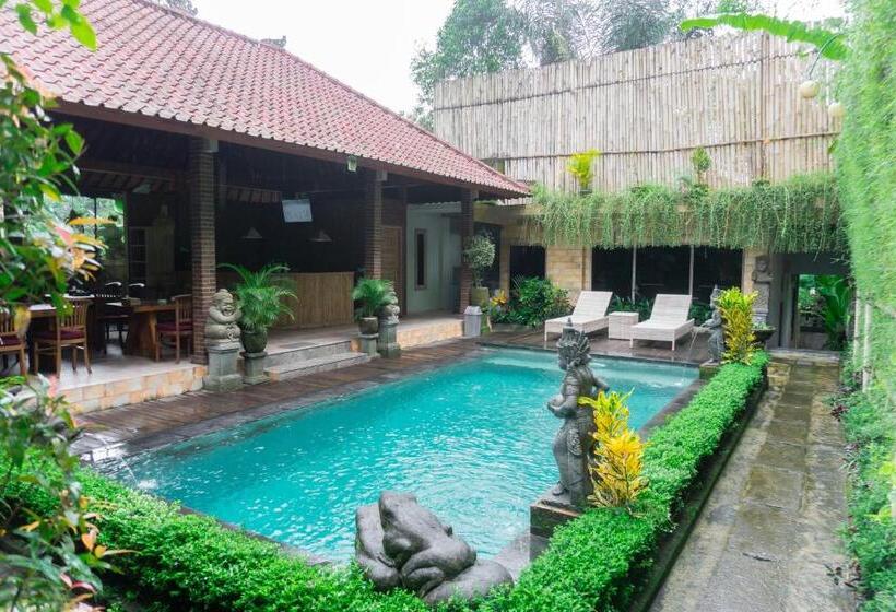 민박 Prayatna Villas