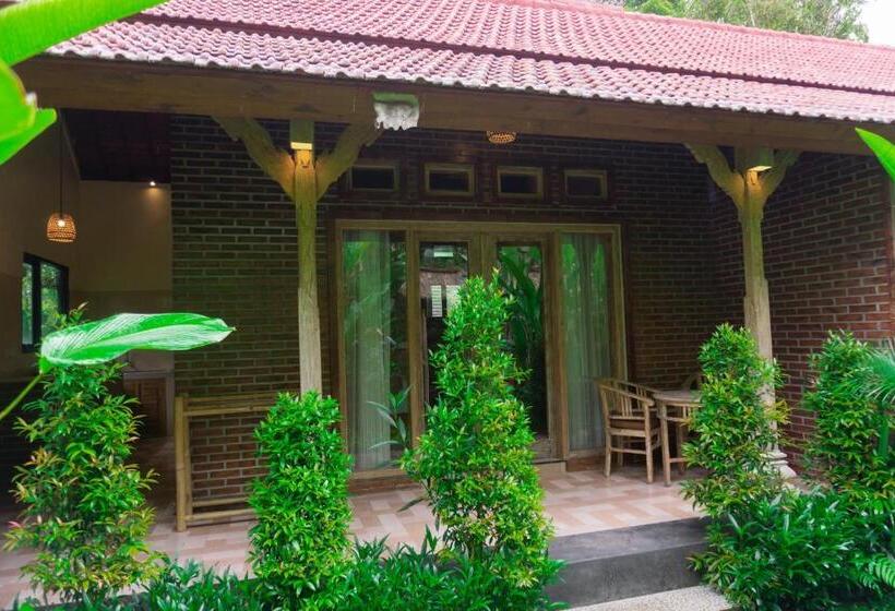 민박 Prayatna Villas