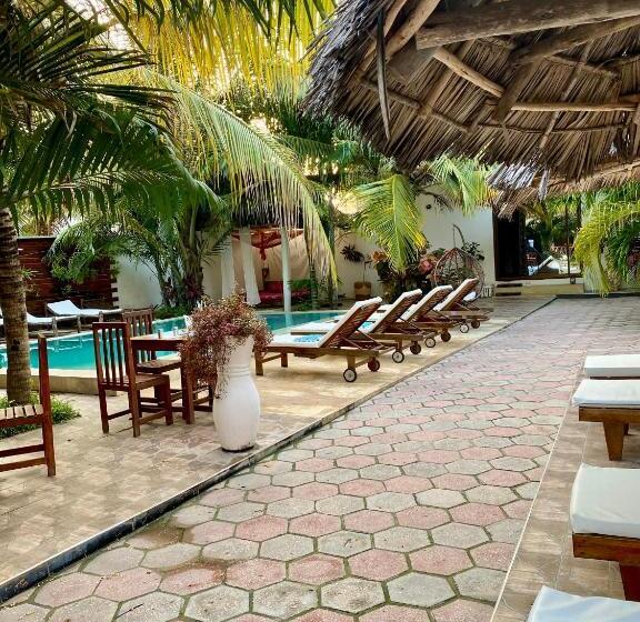 فندق Cezere The Palm