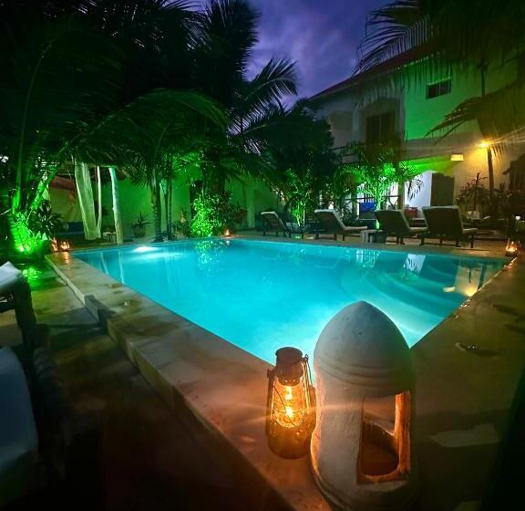فندق Cezere The Palm