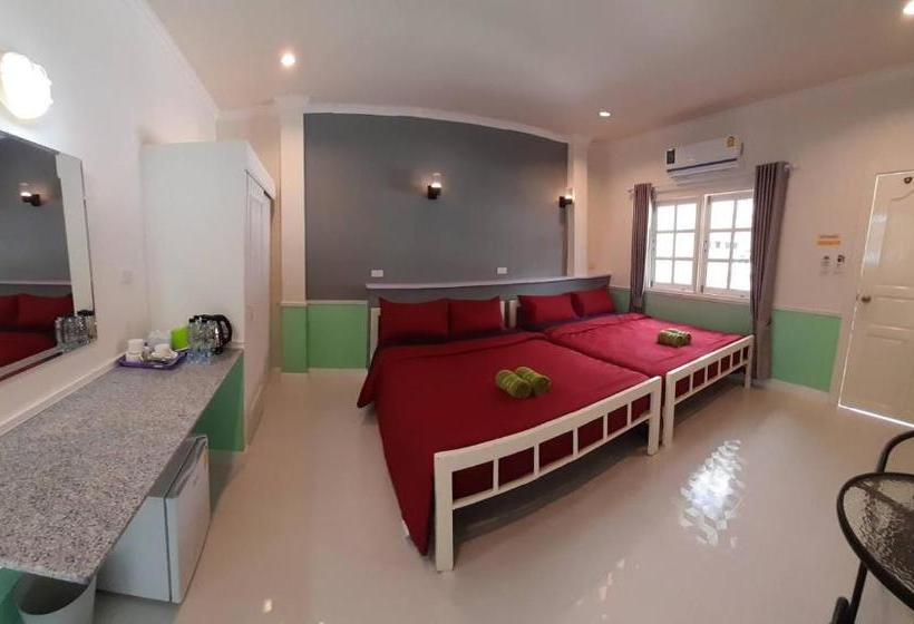 هتل Fancy Carp Resort Hua Hin