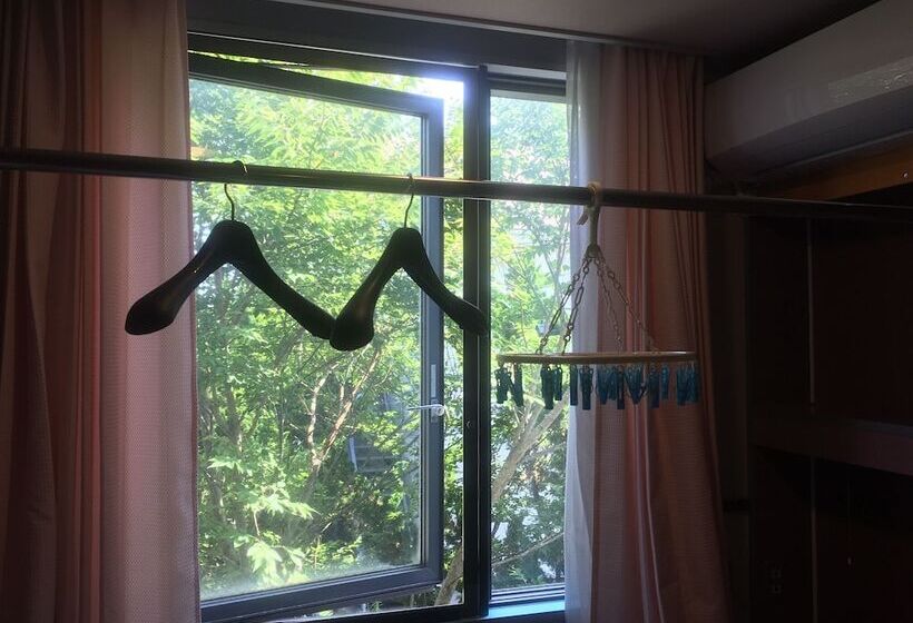 Narita Airport Samurai Hostel
