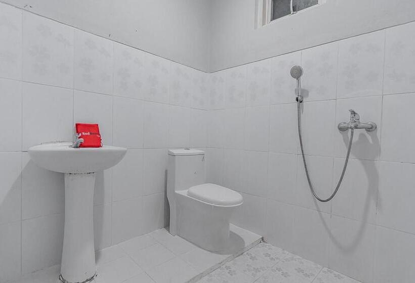 پانسیون Reddoorz Plus At Bukit Cinta Street Balikpapan