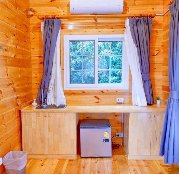 Soundless Resort