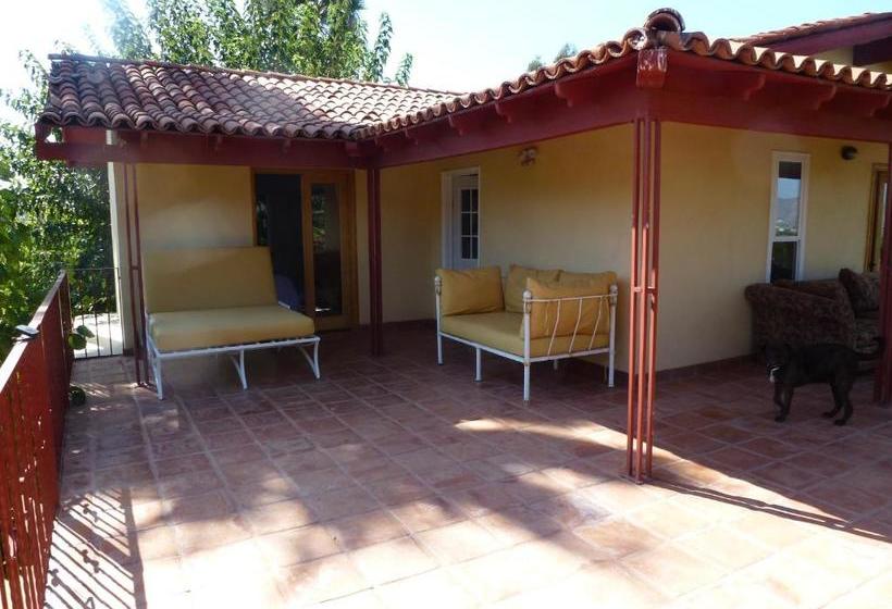 فندق صغير Clos Benoit, A Vineyard Inn