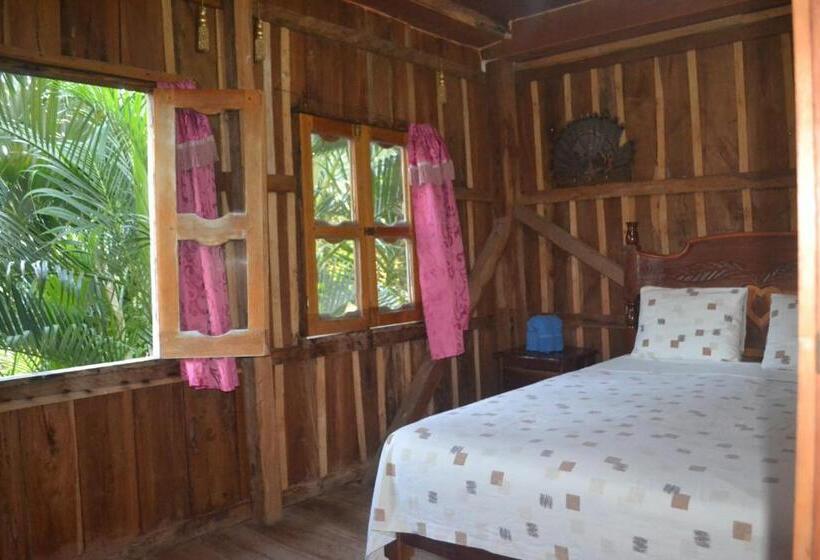 فندق صغير Posada Los Reyecitos
