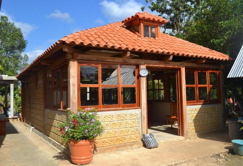 فندق صغير Posada Los Reyecitos