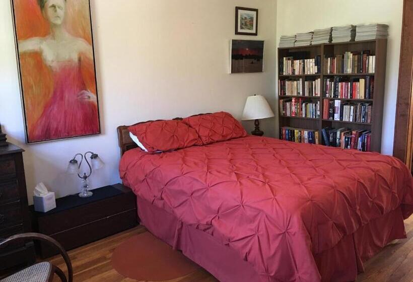 ベッドアンドブレックファースト River House Inn